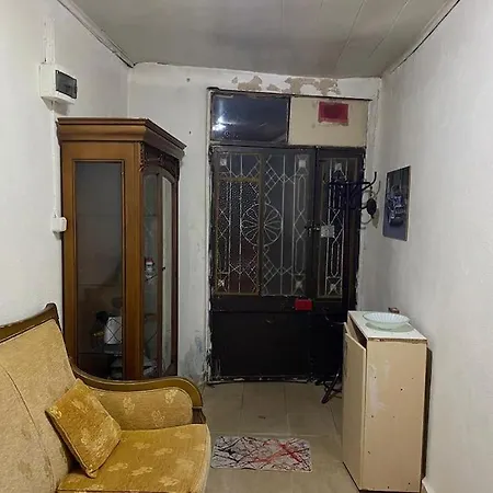 Villa 4+1 Bahceli 2 Katli Mustakil Ev