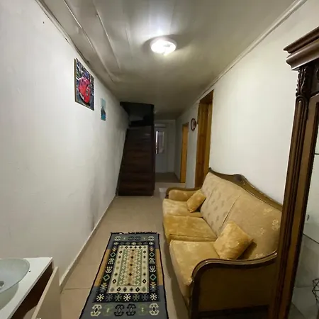 4+1 Bahceli 2 Katli Mustakil Ev Villa *