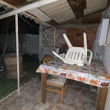 4+1 Bahceli 2 Katli Mustakil Ev Villa